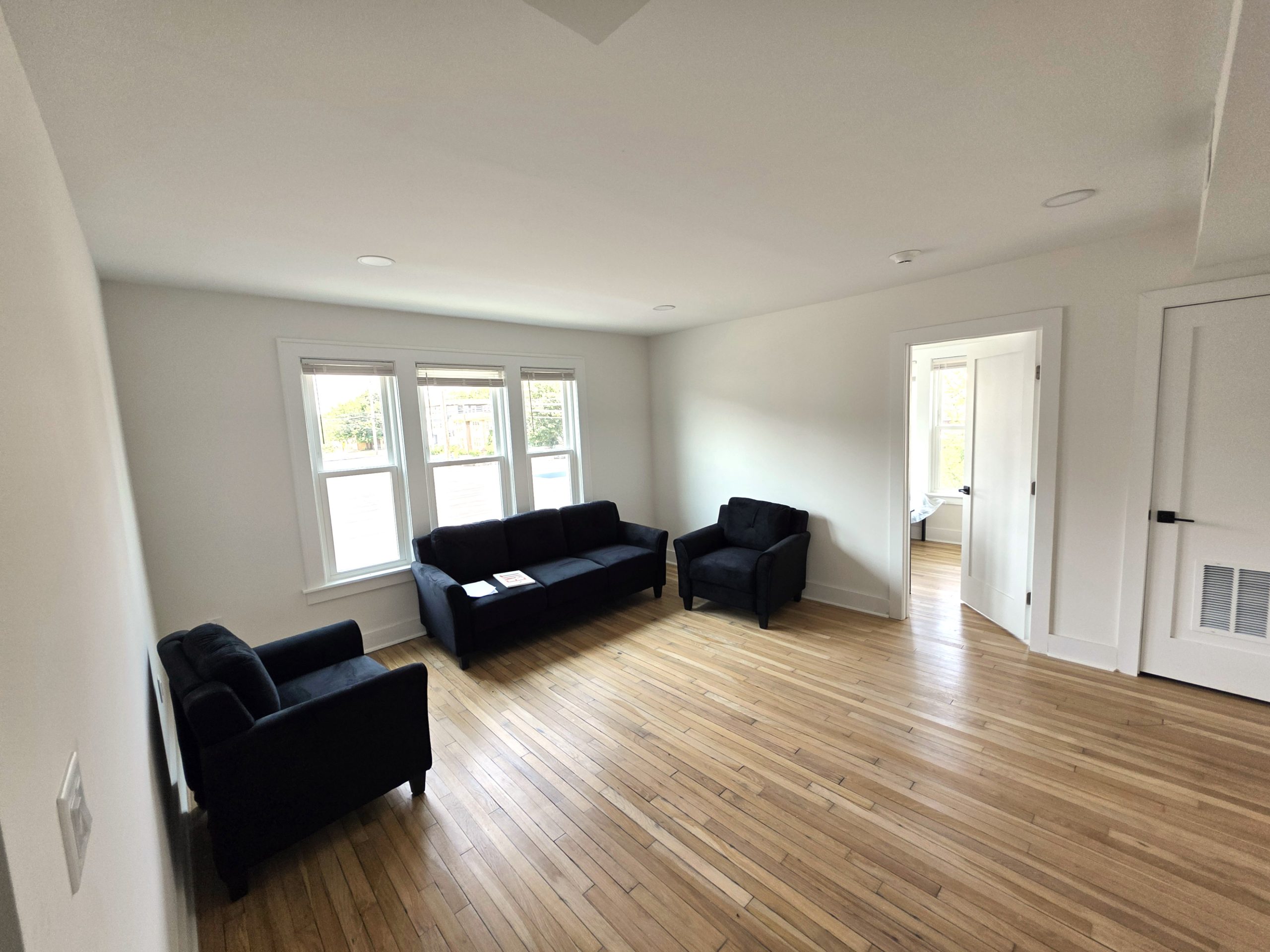 255 Main St - Photo 4