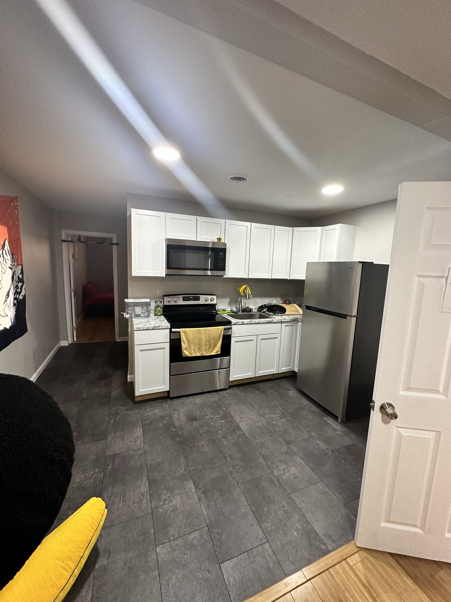 41 Fayette St - Photo 3